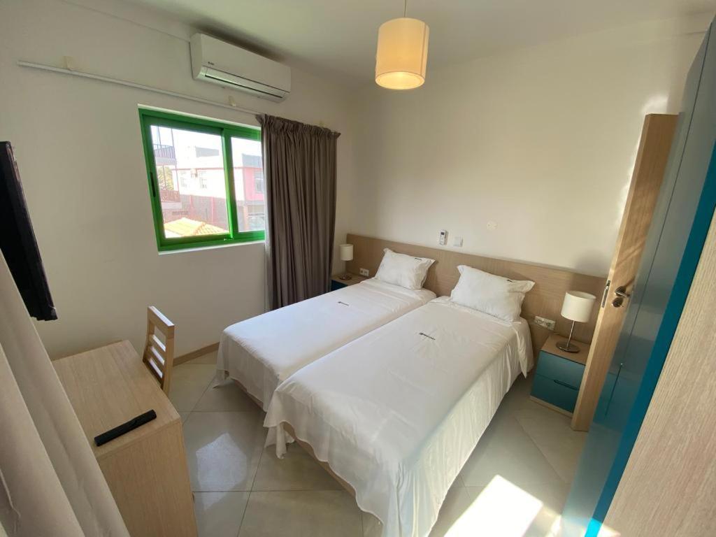 Aparthotel Nhaterra Santa Maria Bagian luar foto