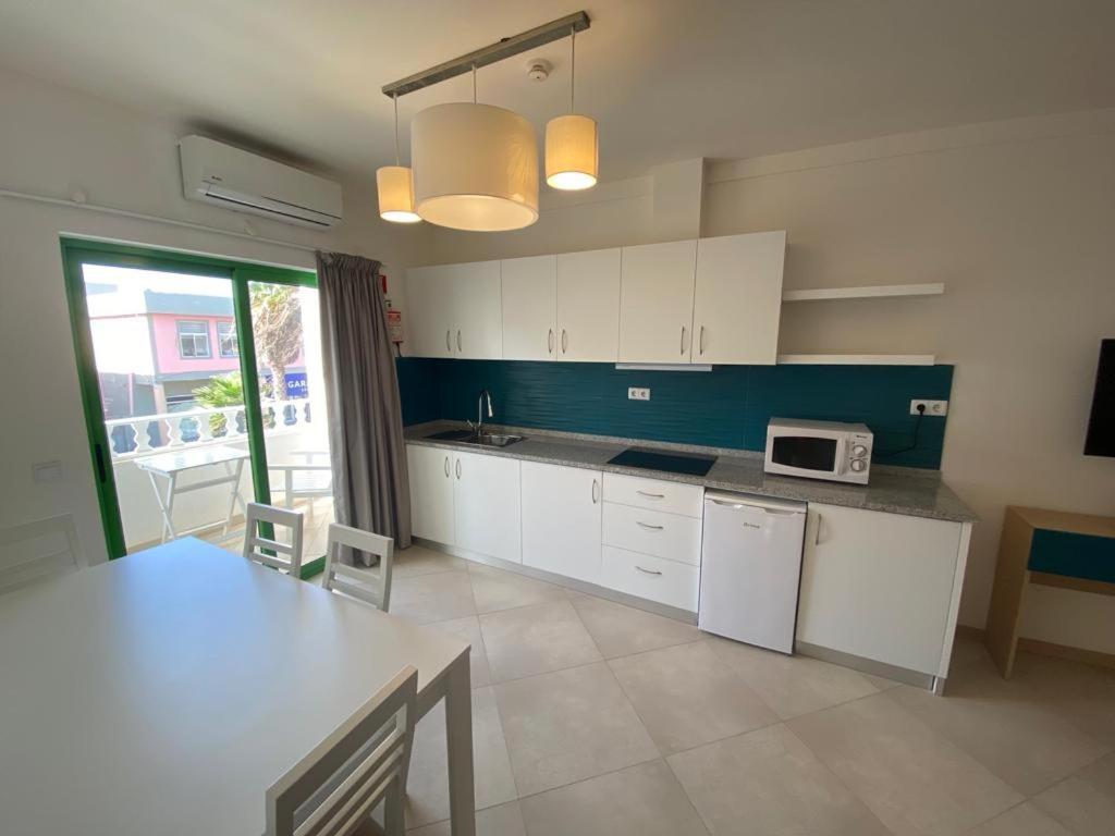 Aparthotel Nhaterra Santa Maria Bagian luar foto
